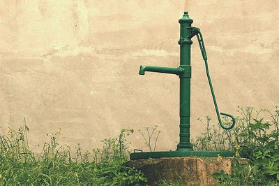 Caridad: agua - proporcionar agua limpia